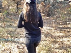 18 old year Brunette gives a blowjob and swallows cum in park Thumb