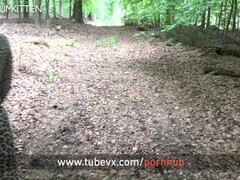 VISIT-X Beim Fingern im Wald erwischt Thumb