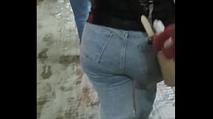 Nalgona deliciosa en la calle le doy mi semen en su espalda Thumb