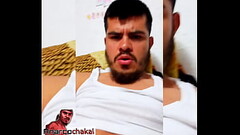 ME JUEGO LA VERGA MIENTRAS MI AMIGO DUERME EN LA MISMA CAMA HASTA EYACULAR Y SALPICARLE LA ROPA Thumb