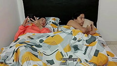 Invito a mi mejor amiga a la cama entro en calentura y termino follandole su co&ntilde_o CREAMPIE Thumb