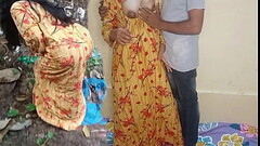 अजनबी लड़का पानी के बहाना करके खेत में काम कर रही लड़की की घर मे जाकर xnxx चुत चोदी Thumb