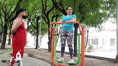 Encuentro a la puta de mi vecina en el parque y me invita a follarmela en su casa HISTORIA COMPLETA Thumb