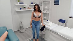 Masseur'_s Eye View  _ Brazzers full video &gt_ www.zzfull.com/t Thumb