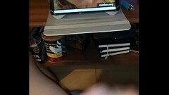 Me ago pajas viendo porno en xvideo Thumb