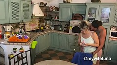 At first my wife didn'_t know she was being filmed with the camera Thumb