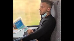 Punheta no trem Thumb